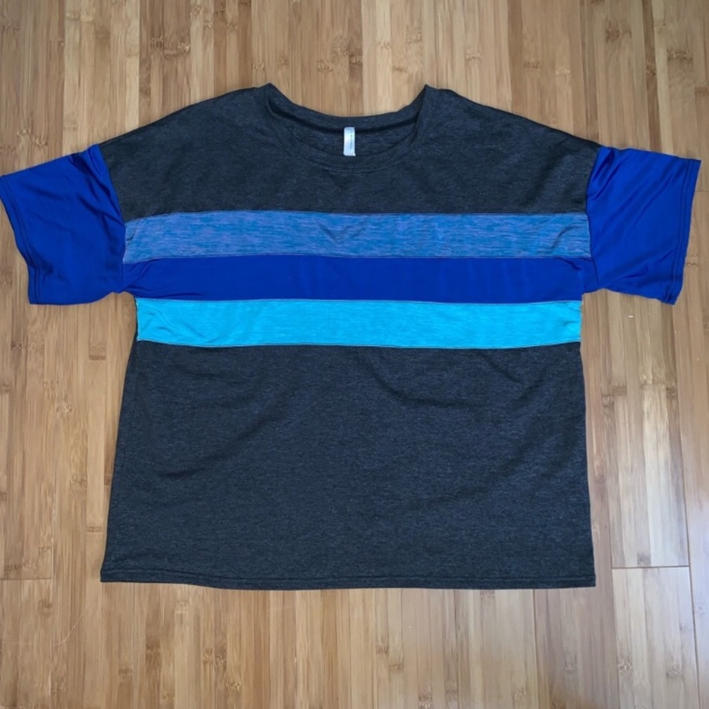 Free People Active shirt